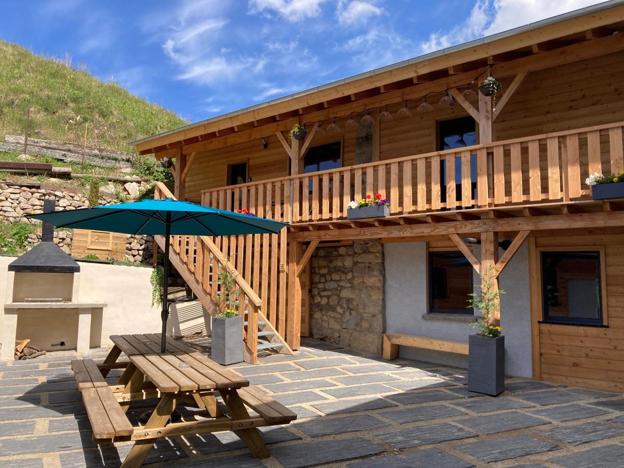 Grange Nere Le Clos Des Ours Matemale Exterior foto